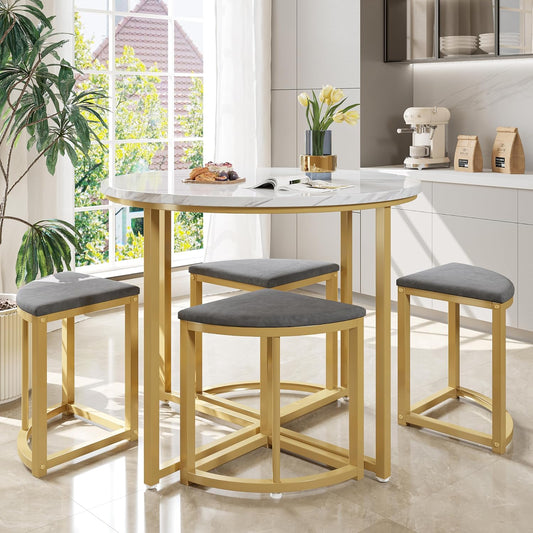 Une table de repassage au format peu encombrant en coloris gris